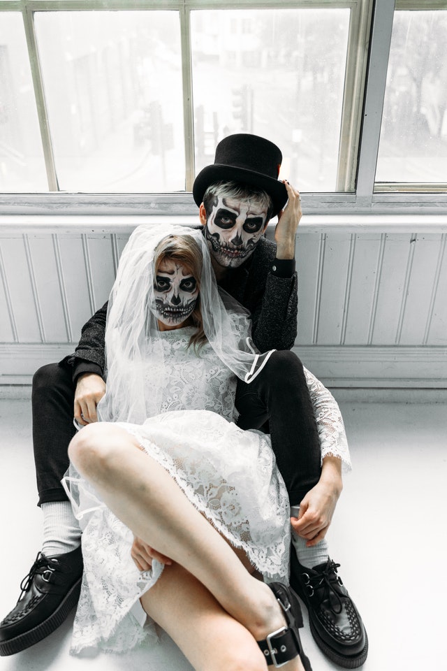 spooky couples costume